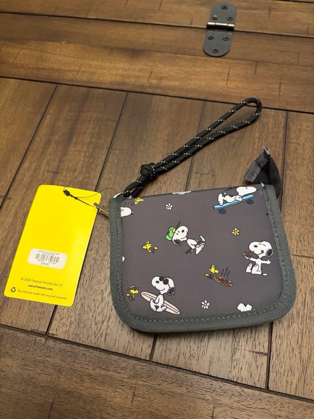 Peanuts Snoopy & Woodstock Mini Zipper
Wallet BNWT - Picture 7 of 8